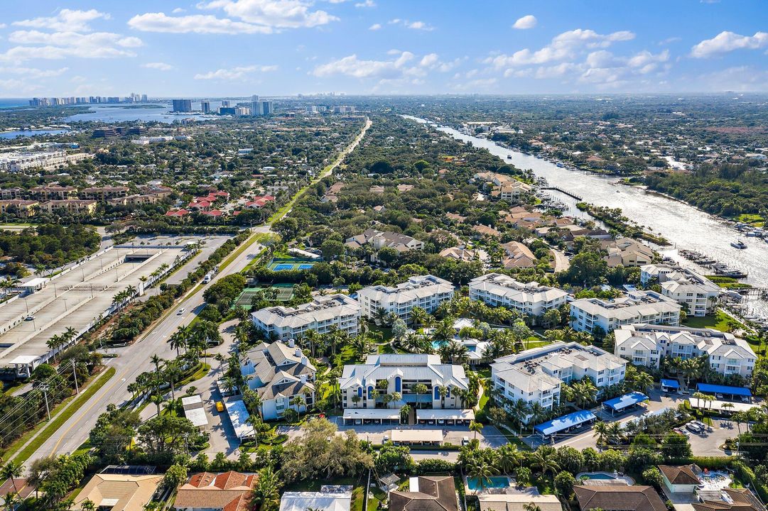 待售: $450,000 (2 贝兹, 2 浴室, 1206 平方英尺)