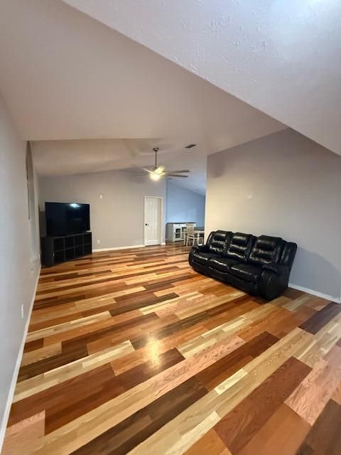 待售: $385,000 (3 贝兹, 2 浴室, 1908 平方英尺)