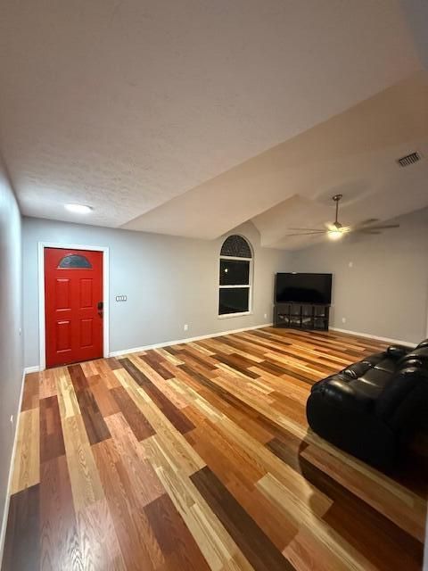 待售: $385,000 (3 贝兹, 2 浴室, 1908 平方英尺)