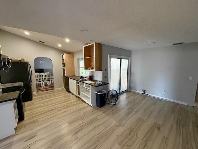 待售: $385,000 (3 贝兹, 2 浴室, 1908 平方英尺)