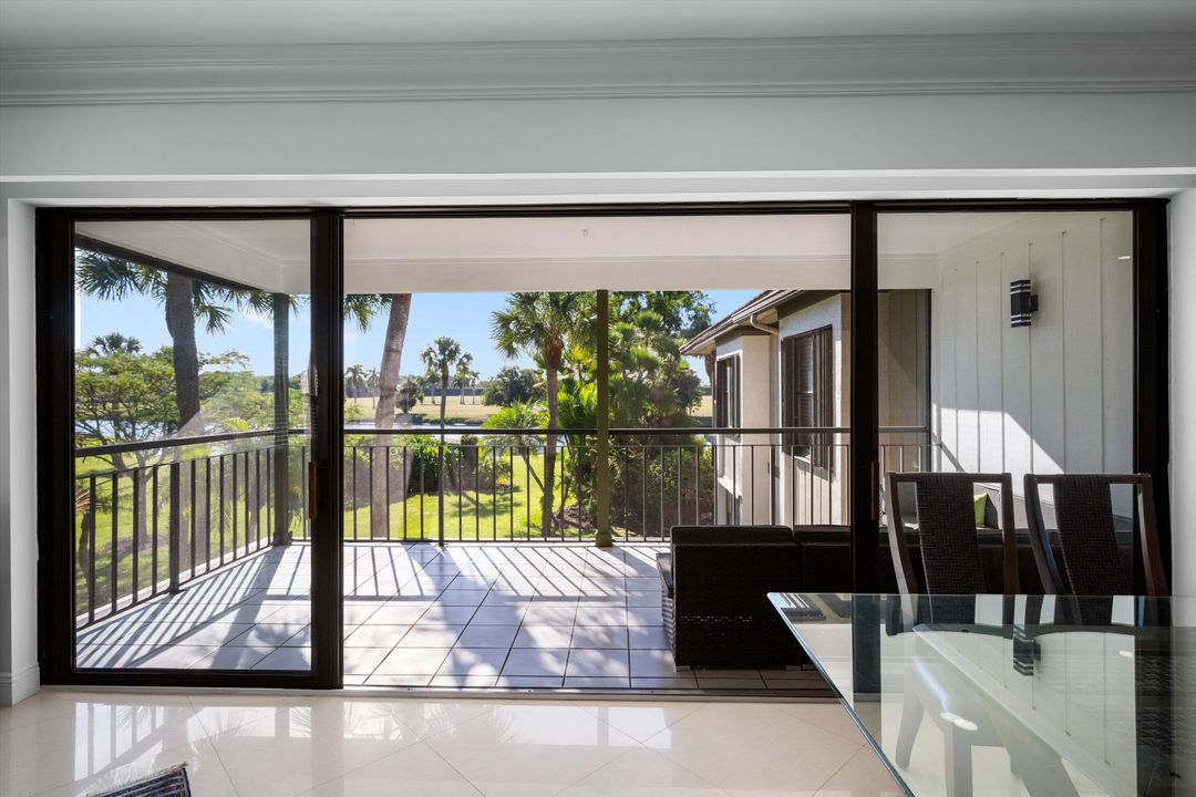 На продажу: $915,000 (3 спален, 3 ванн, 1800 Квадратных фут)