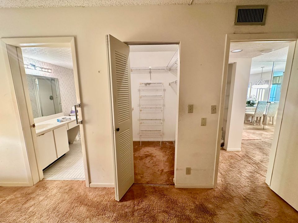 待售: $129,000 (2 贝兹, 2 浴室, 1070 平方英尺)