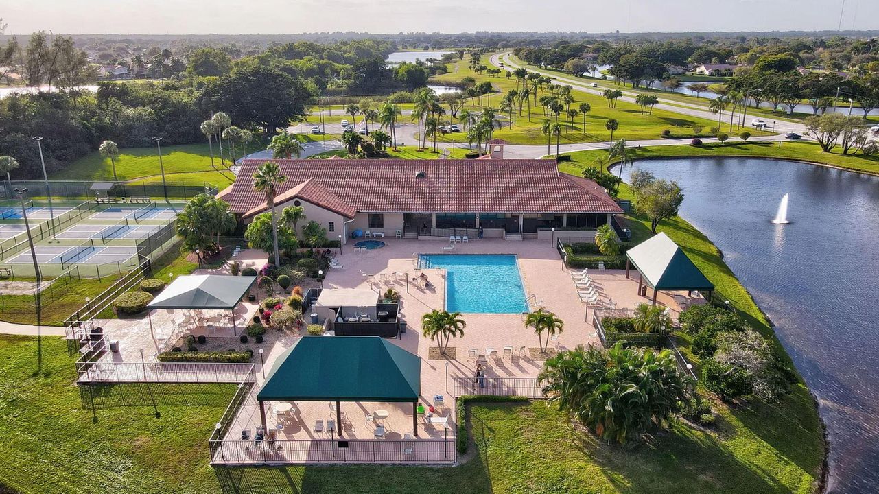 For Sale: $195,000 (2 beds, 2 baths, 1178 Square Feet)