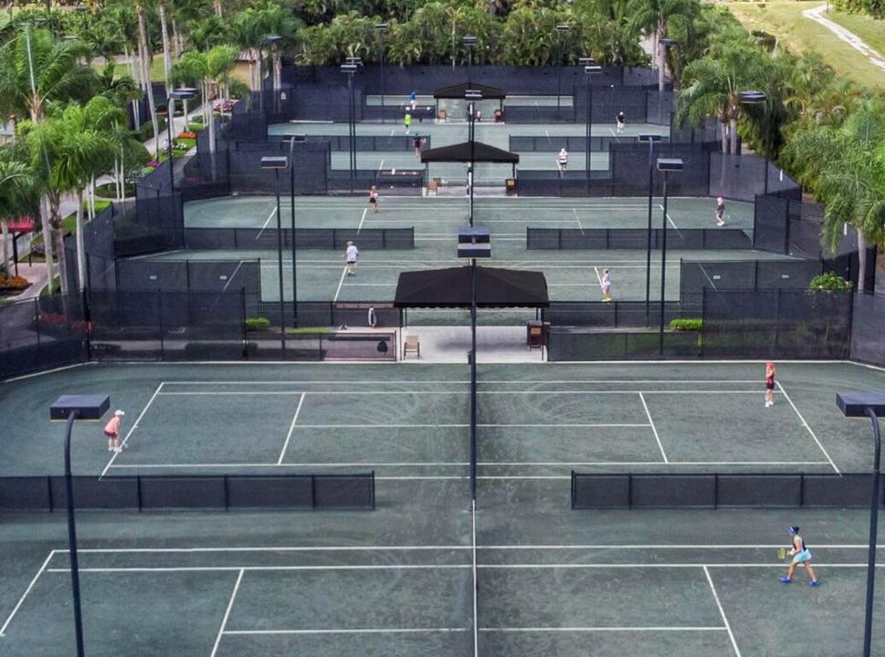 出租: $45,000 (5 贝兹, 5 浴室, 4633 平方英尺)