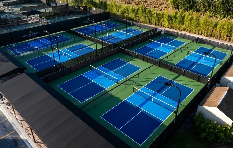 出租: $45,000 (5 贝兹, 5 浴室, 4633 平方英尺)