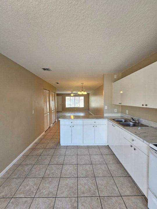 En Renta: $2,300 (3 camas, 2 baños, 1312 Pies cuadrados)