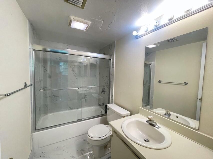 出租: $1,900 (2 贝兹, 1 浴室, 1050 平方英尺)