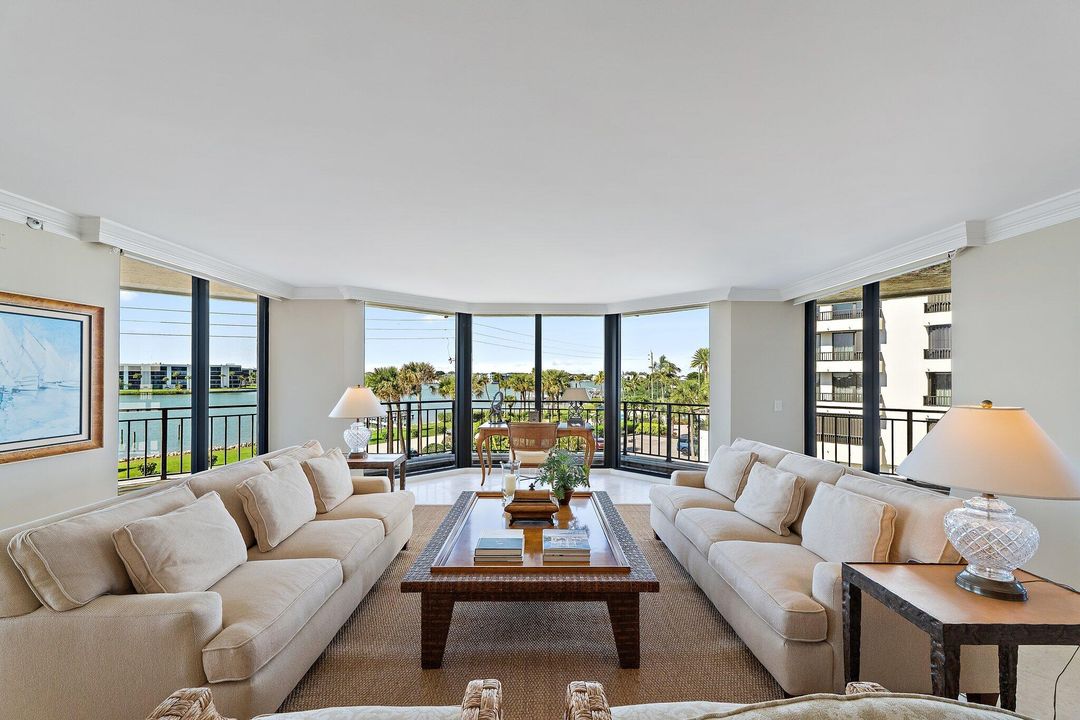 待售: $2,095,000 (3 贝兹, 3 浴室, 2676 平方英尺)