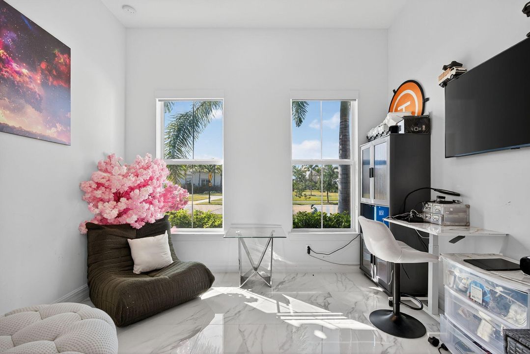 En Renta: $5,000 (3 camas, 2 baños, 2087 Pies cuadrados)