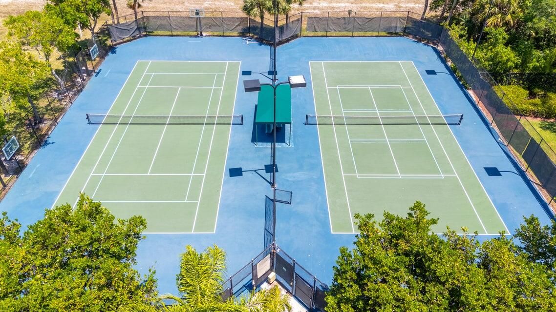 En Venta: $899,000 (6 camas, 4 baños, 4436 Pies cuadrados)