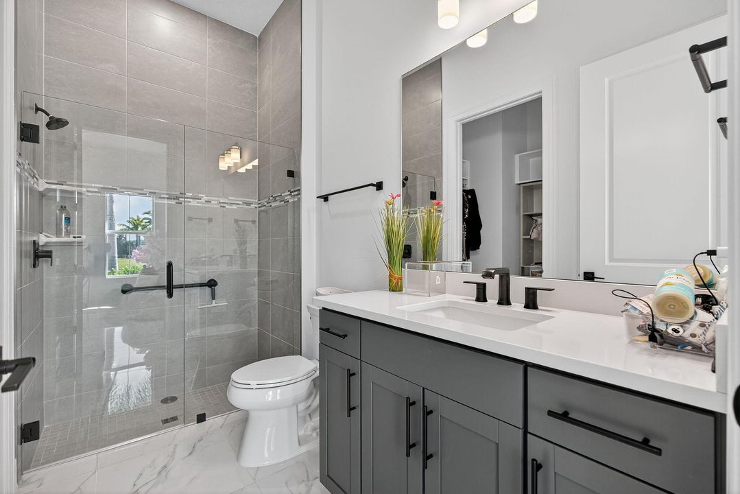 En Renta: $5,000 (3 camas, 2 baños, 2087 Pies cuadrados)