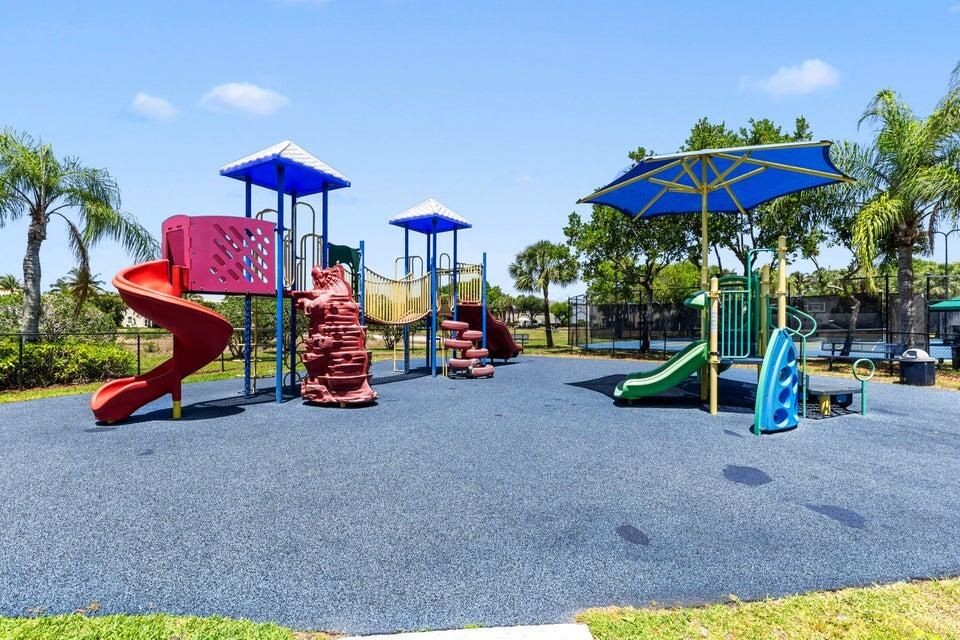 En Venta: $899,000 (6 camas, 4 baños, 4436 Pies cuadrados)