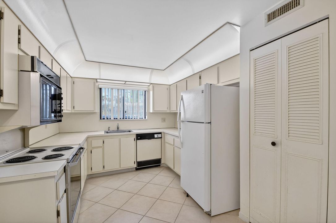 待售: $100,000 (2 贝兹, 2 浴室, 1200 平方英尺)