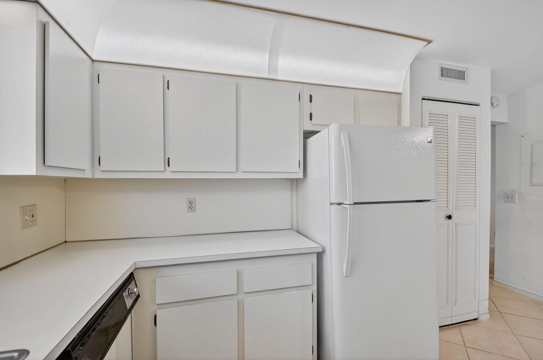 待售: $100,000 (2 贝兹, 2 浴室, 1200 平方英尺)