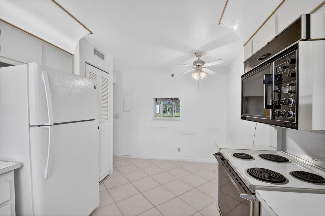 待售: $100,000 (2 贝兹, 2 浴室, 1200 平方英尺)