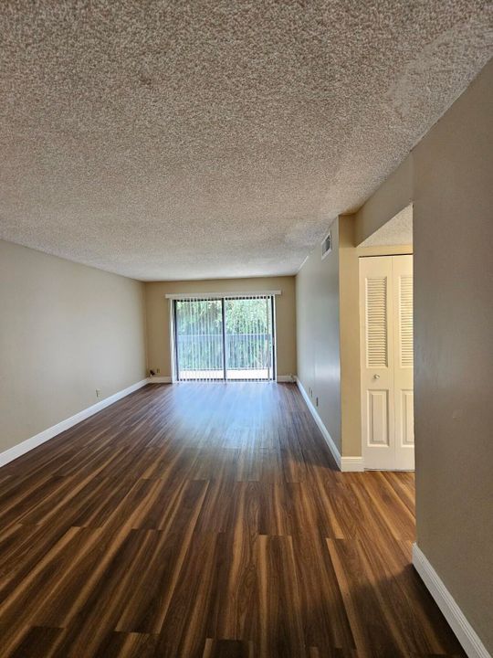 En Renta: $1,650 (2 camas, 1 baños, 850 Pies cuadrados)