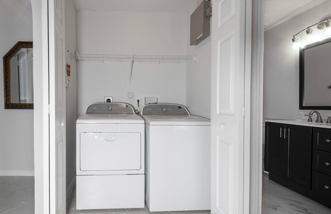 En Venta: $379,000 (2 camas, 2 baños, 1343 Pies cuadrados)