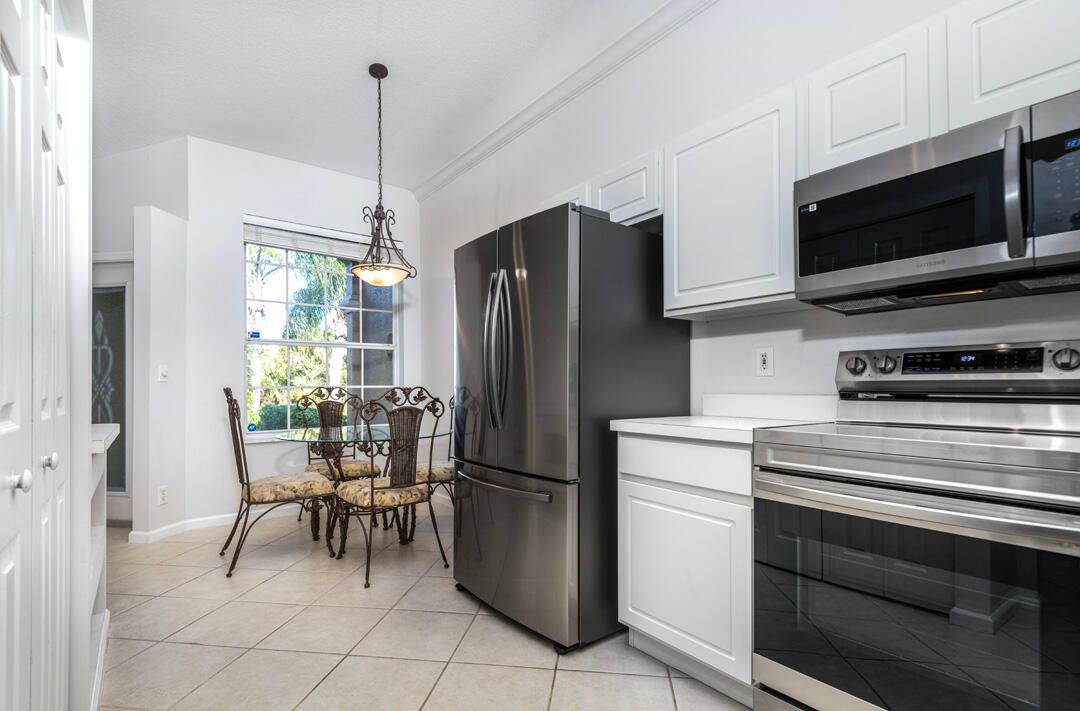 En Venta: $379,000 (2 camas, 2 baños, 1343 Pies cuadrados)