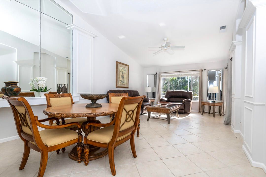 En Venta: $379,000 (2 camas, 2 baños, 1343 Pies cuadrados)