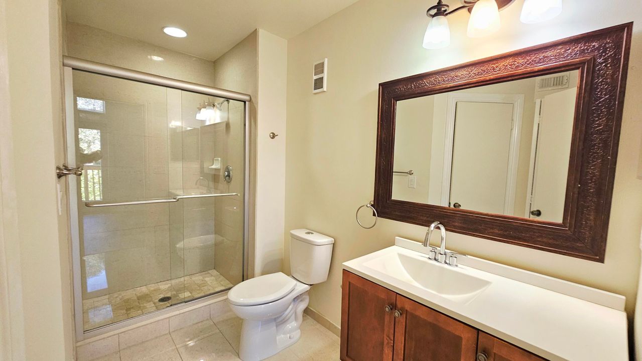 En Renta: $2,100 (2 camas, 2 baños, 1101 Pies cuadrados)