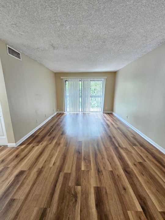 En Renta: $1,675 (2 camas, 1 baños, 850 Pies cuadrados)