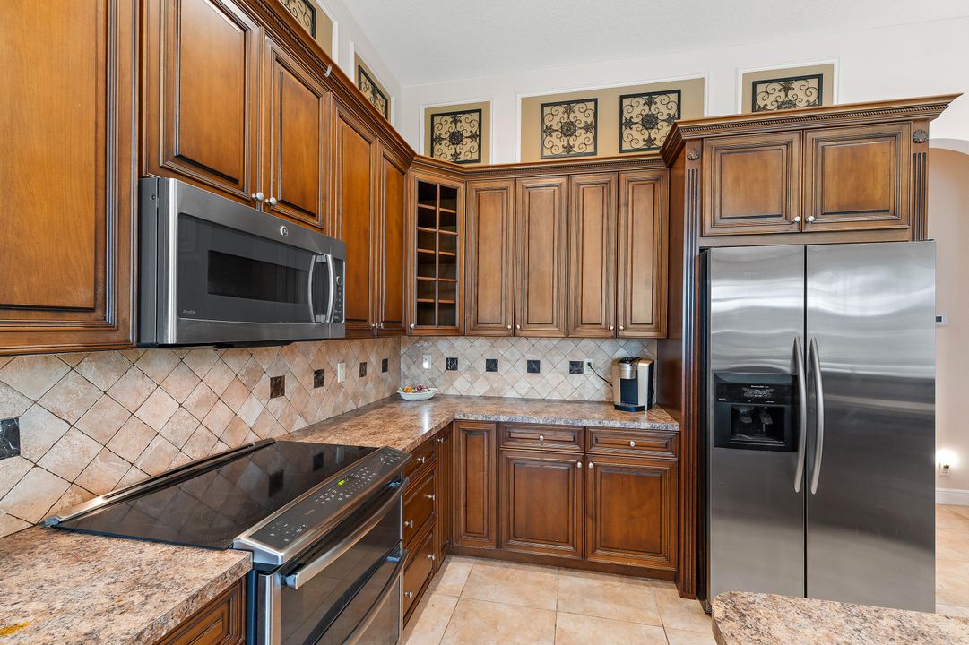 На продажу: $878,500 (4 спален, 3 ванн, 2735 Квадратных фут)