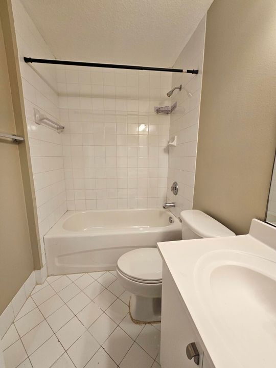 En Renta: $2,000 (3 camas, 2 baños, 1092 Pies cuadrados)