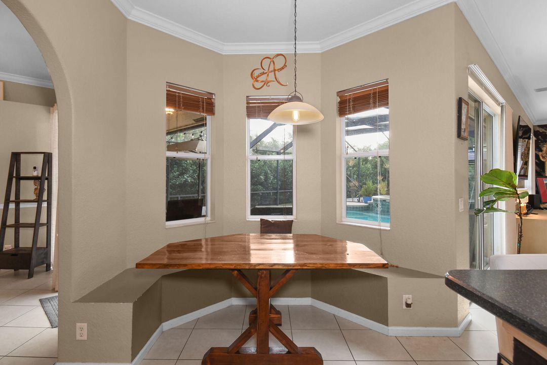 待售: $575,000 (5 贝兹, 3 浴室, 2624 平方英尺)