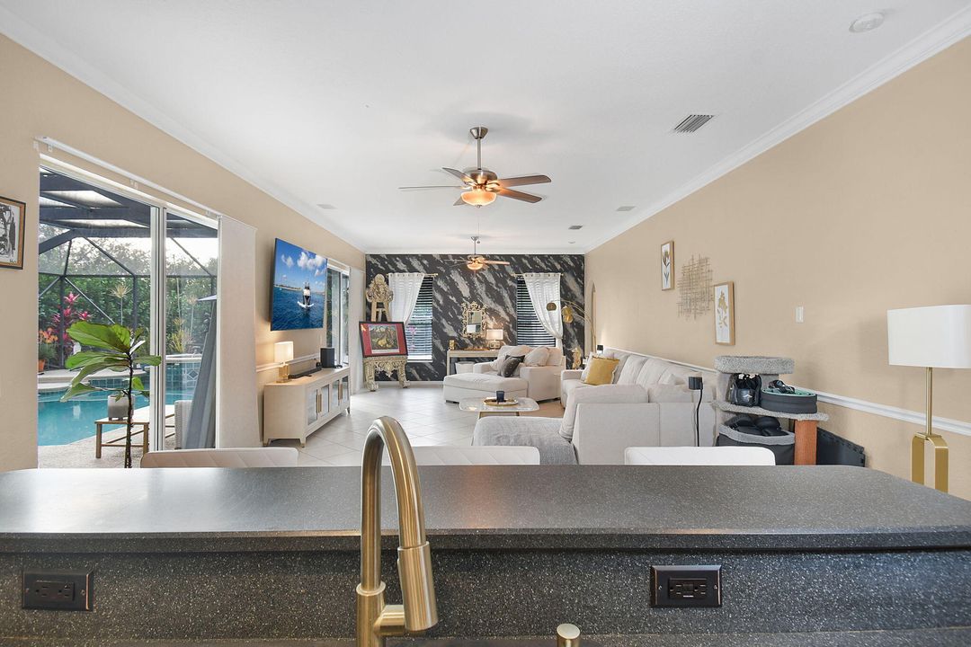 待售: $575,000 (5 贝兹, 3 浴室, 2624 平方英尺)