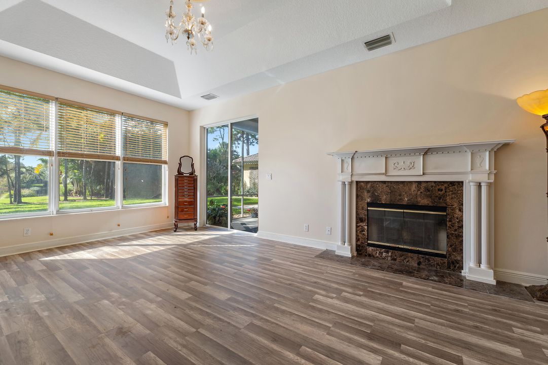 На продажу: $878,500 (4 спален, 3 ванн, 2735 Квадратных фут)