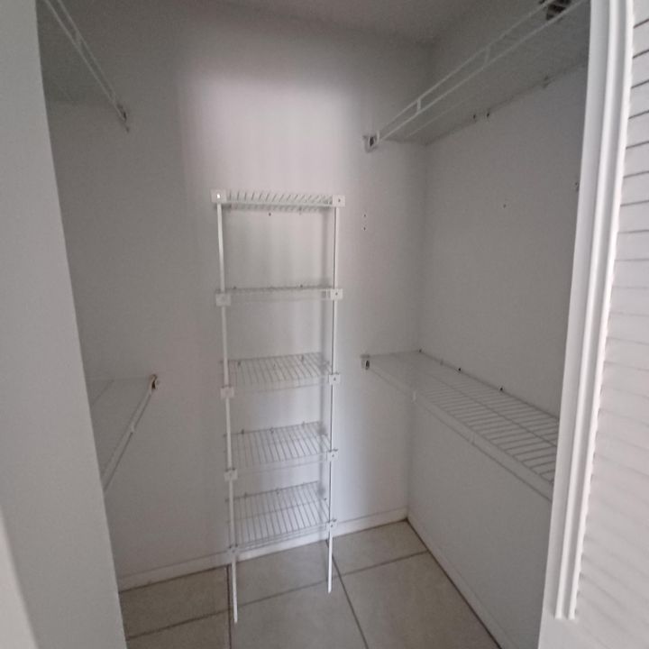 En Renta: $1,800 (2 camas, 2 baños, 1020 Pies cuadrados)