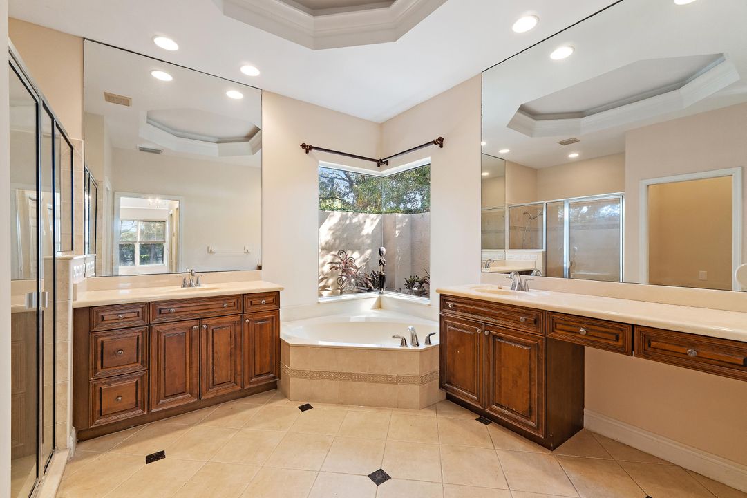 На продажу: $878,500 (4 спален, 3 ванн, 2735 Квадратных фут)