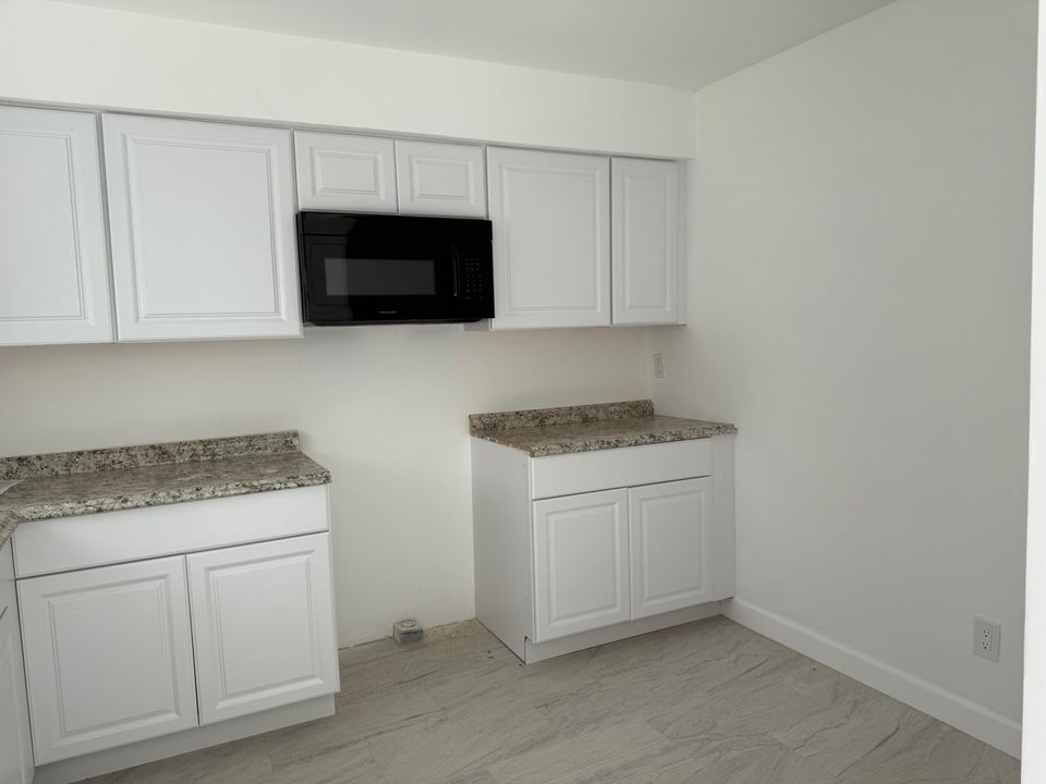 出租: $2,500 (3 贝兹, 2 浴室, 1260 平方英尺)