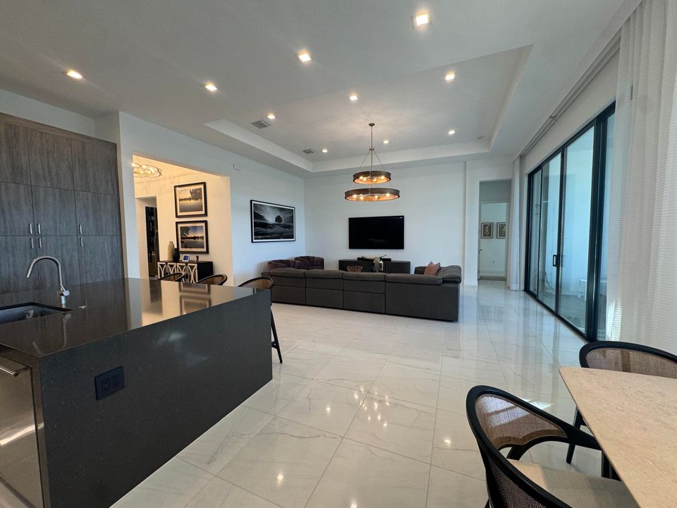 待售: $1,549,000 (4 贝兹, 4 浴室, 3248 平方英尺)