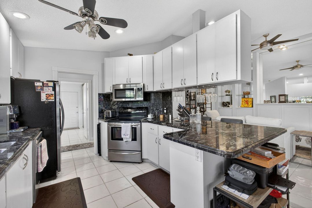 待售: $525,000 (2 贝兹, 2 浴室, 1525 平方英尺)