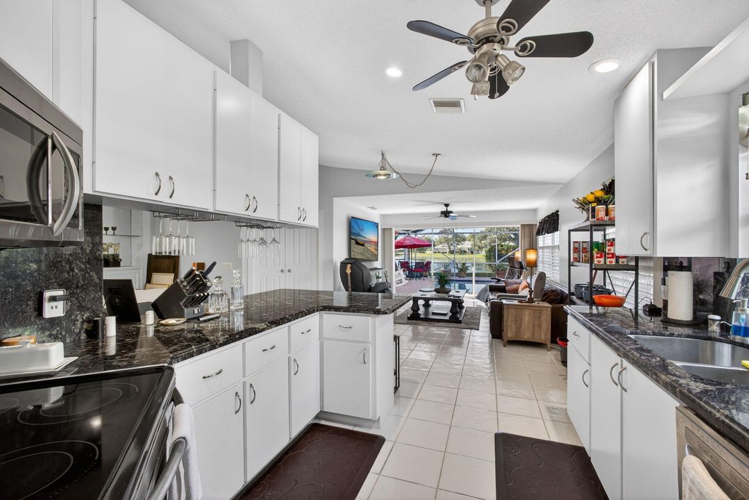 待售: $525,000 (2 贝兹, 2 浴室, 1525 平方英尺)