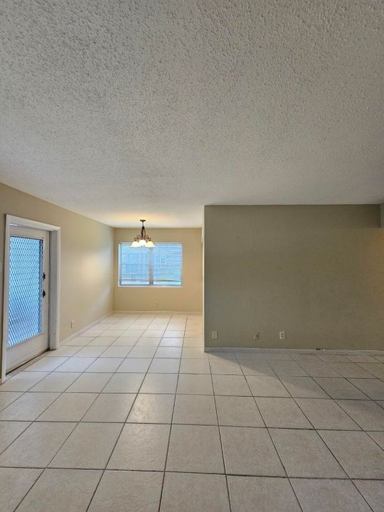 En Renta: $1,400 (2 camas, 1 baños, 819 Pies cuadrados)