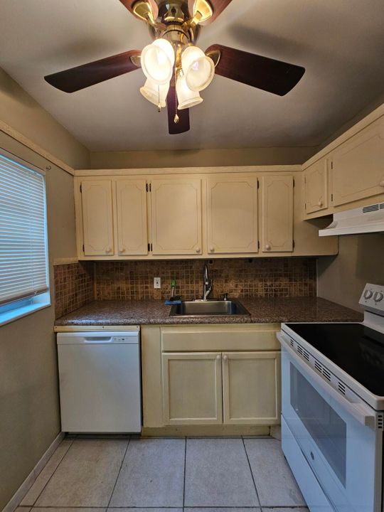 En Renta: $1,400 (2 camas, 1 baños, 819 Pies cuadrados)