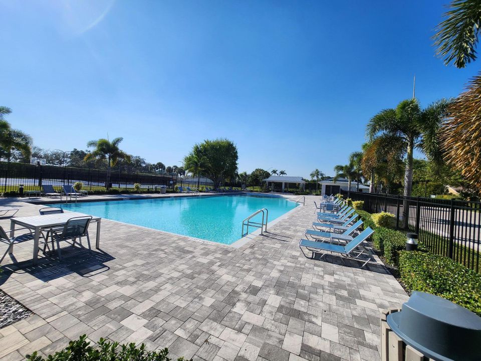 En Renta: $4,700 (3 camas, 2 baños, 1746 Pies cuadrados)