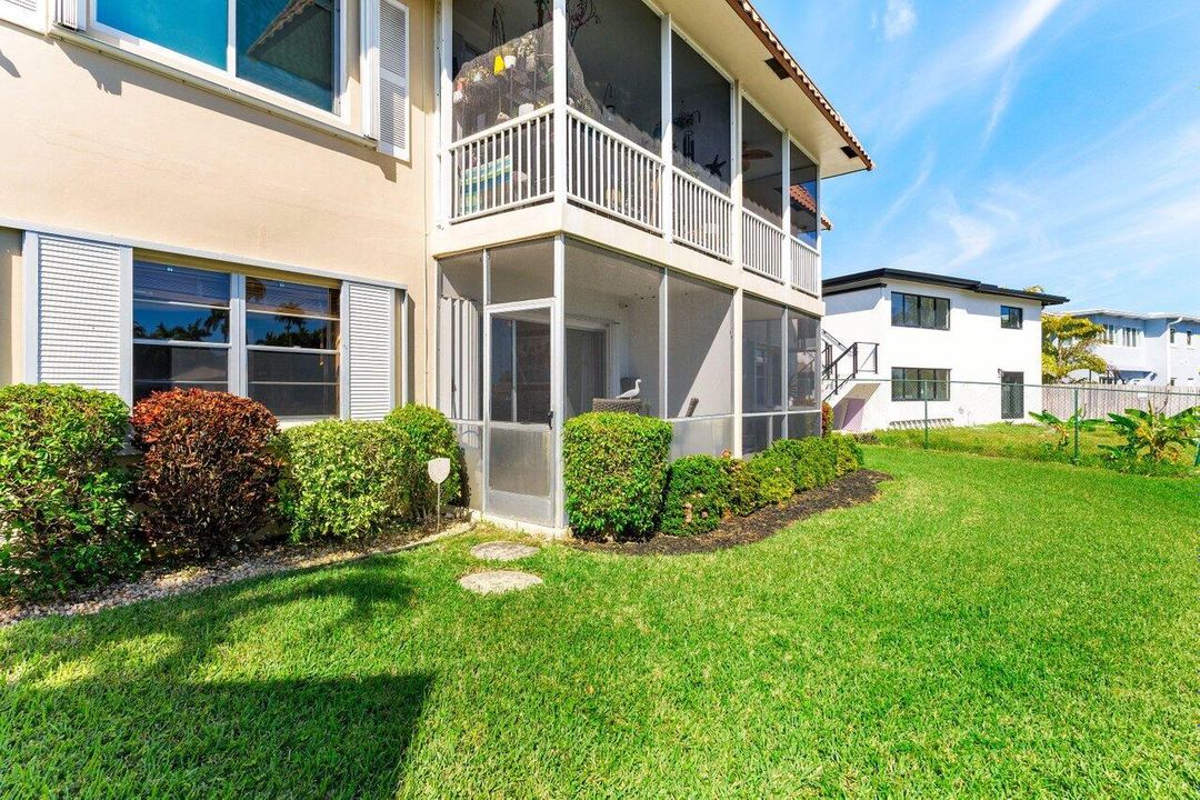 待售: $299,000 (1 贝兹, 1 浴室, 690 平方英尺)