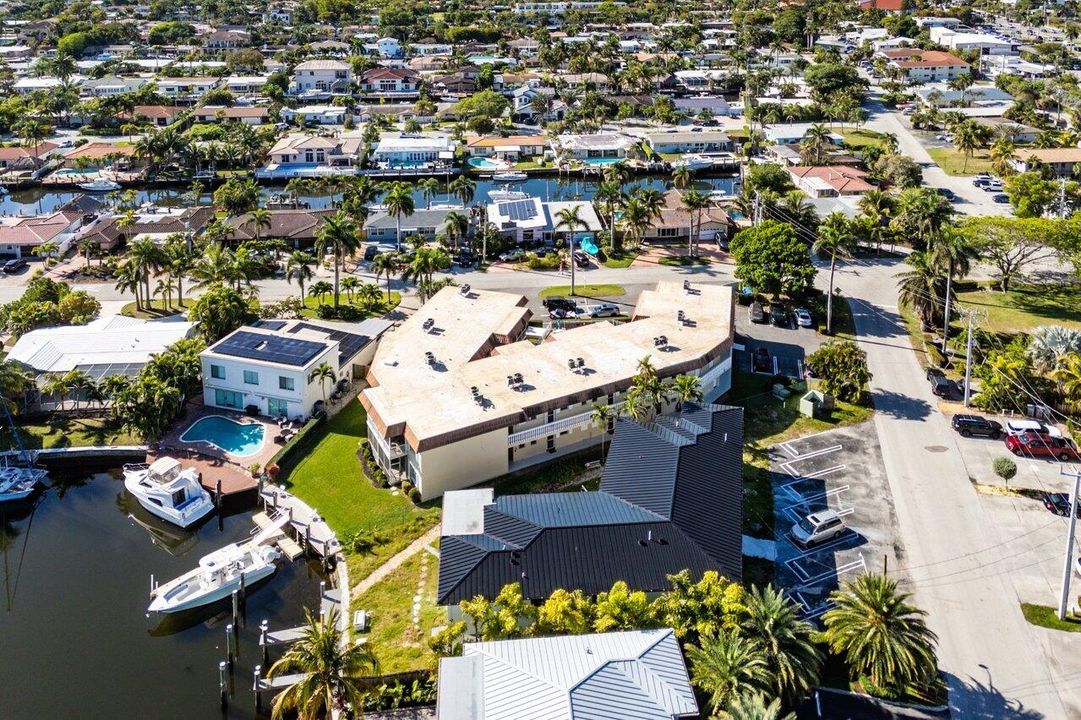 待售: $299,000 (1 贝兹, 1 浴室, 690 平方英尺)