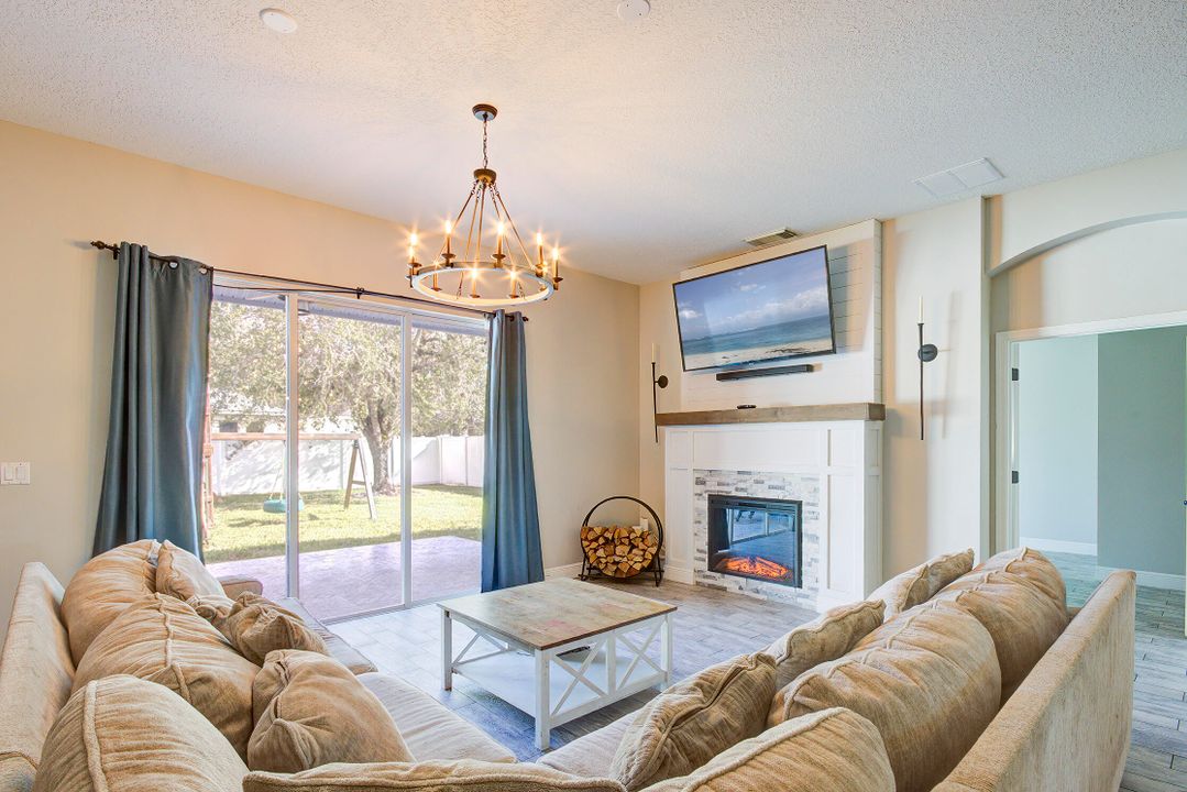 待售: $499,000 (3 贝兹, 2 浴室, 2413 平方英尺)