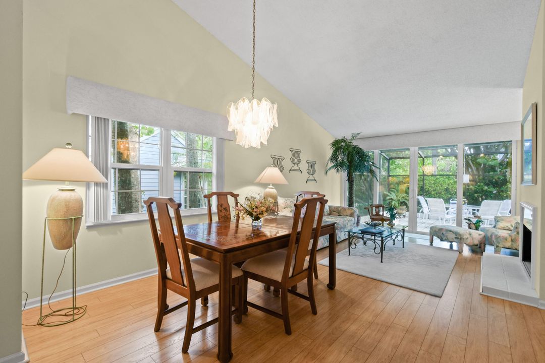 For Sale: $549,000 (2 beds, 2 baths, 1254 Square Feet)