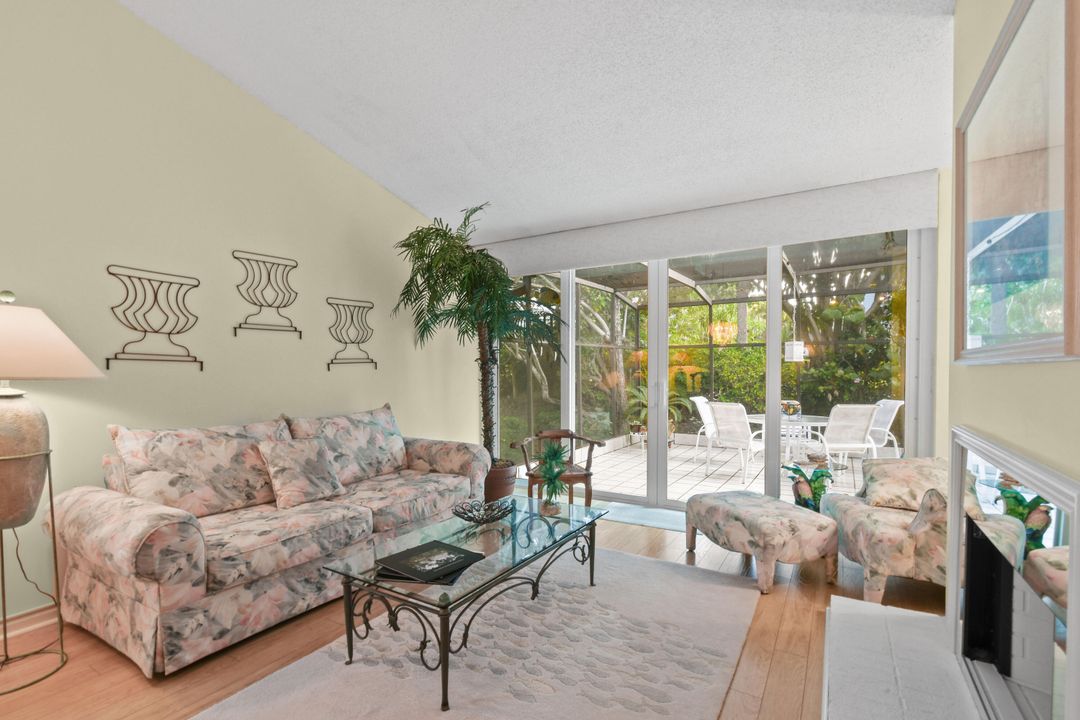 For Sale: $549,000 (2 beds, 2 baths, 1254 Square Feet)