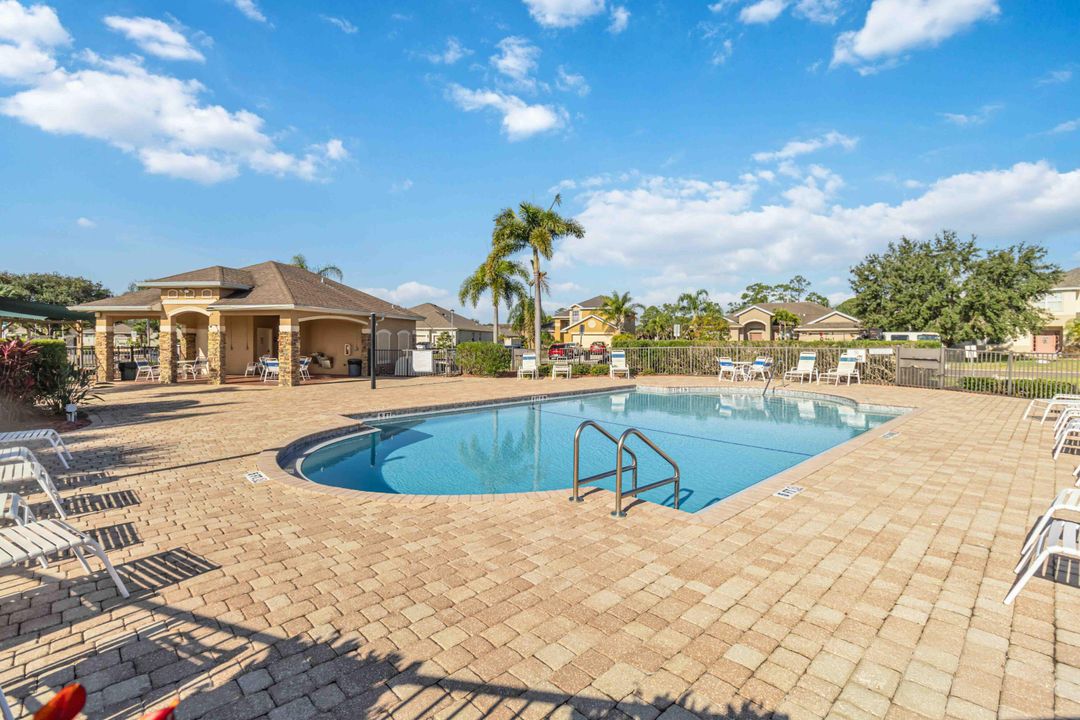 En Renta: $4,000 (5 camas, 4 baños, 3489 Pies cuadrados)