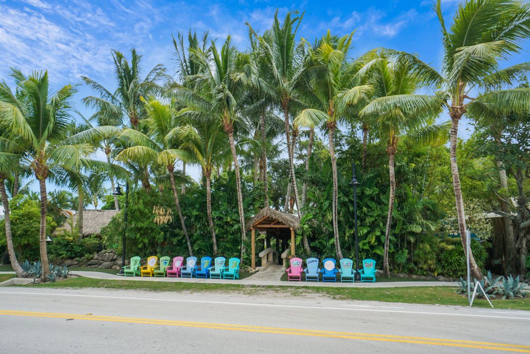 For Sale: $549,000 (2 beds, 2 baths, 1254 Square Feet)