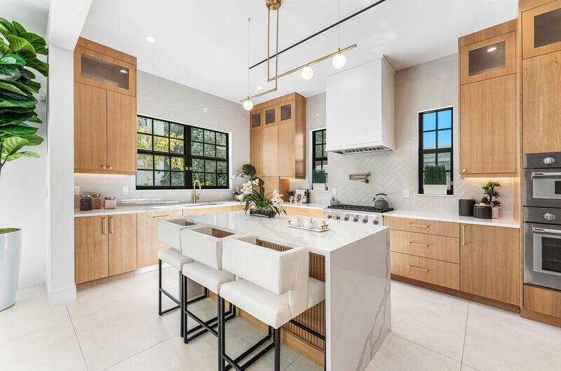 For Sale: $4,995,000 (5 beds, 4 baths, 3353 Square Feet)