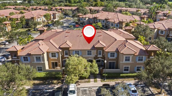 En Venta: $320,000 (3 camas, 2 baños, 1362 Pies cuadrados)