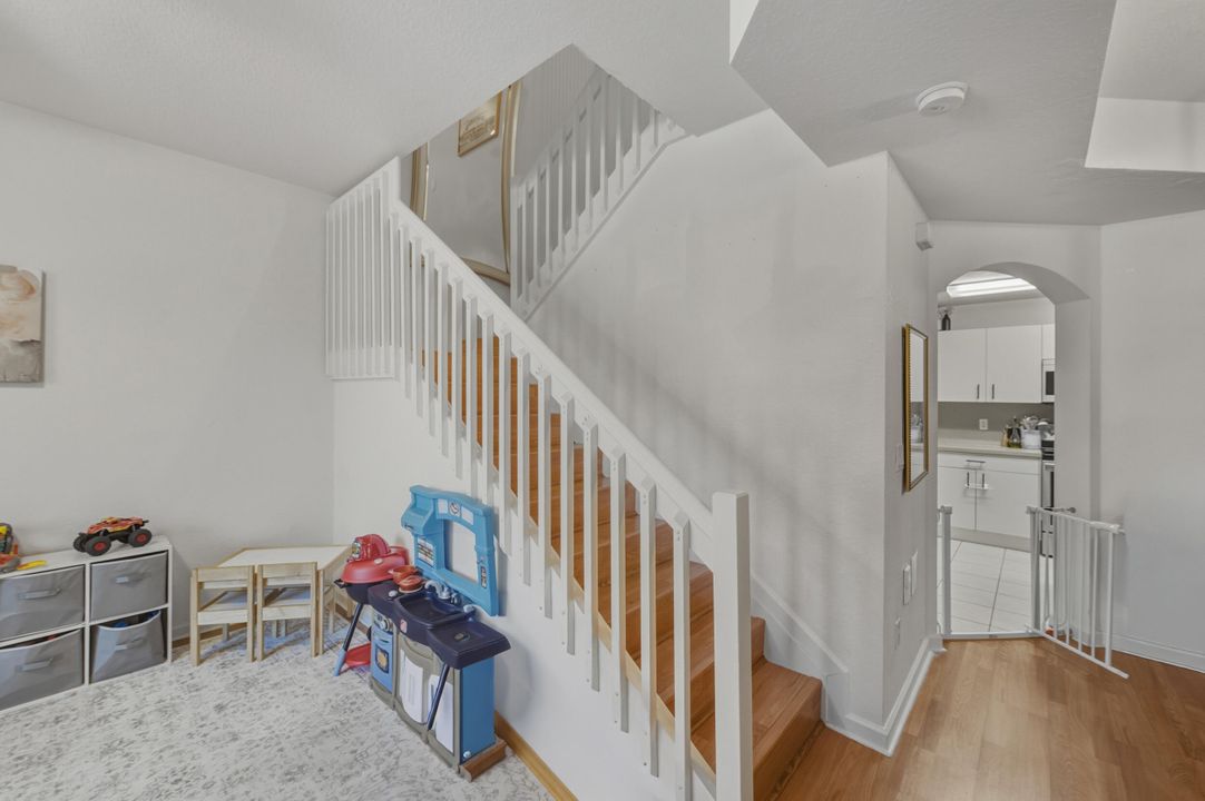 En Venta: $320,000 (3 camas, 2 baños, 1362 Pies cuadrados)