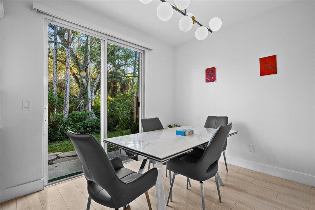 На продажу: $470,000 (3 спален, 2 ванн, 1573 Квадратных фут)